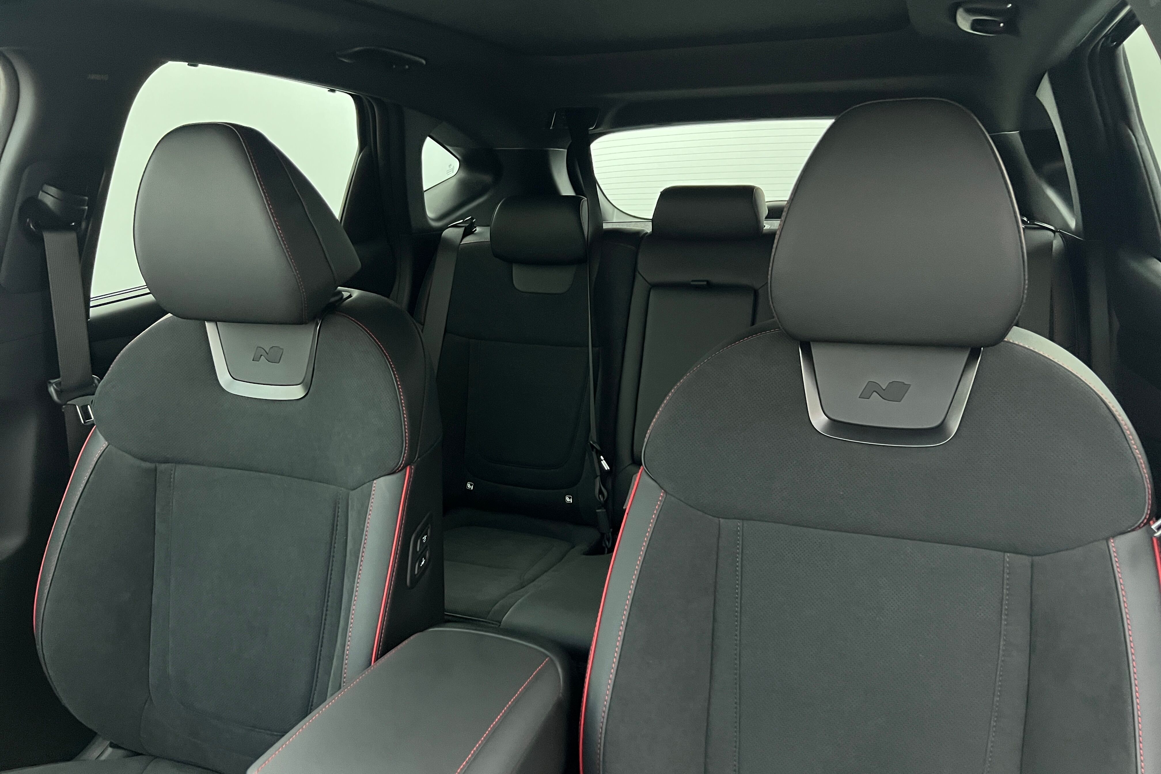 HYUNDAI Tucson SUV Hybride — photo 11