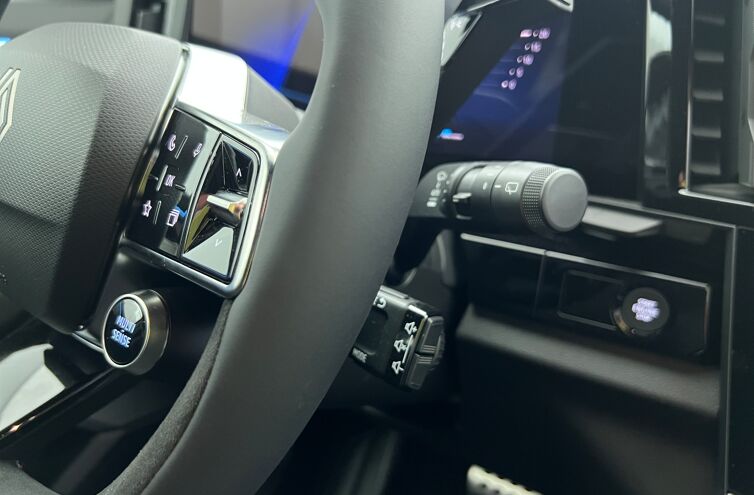 RENAULT Austral SUV Hybride Essence