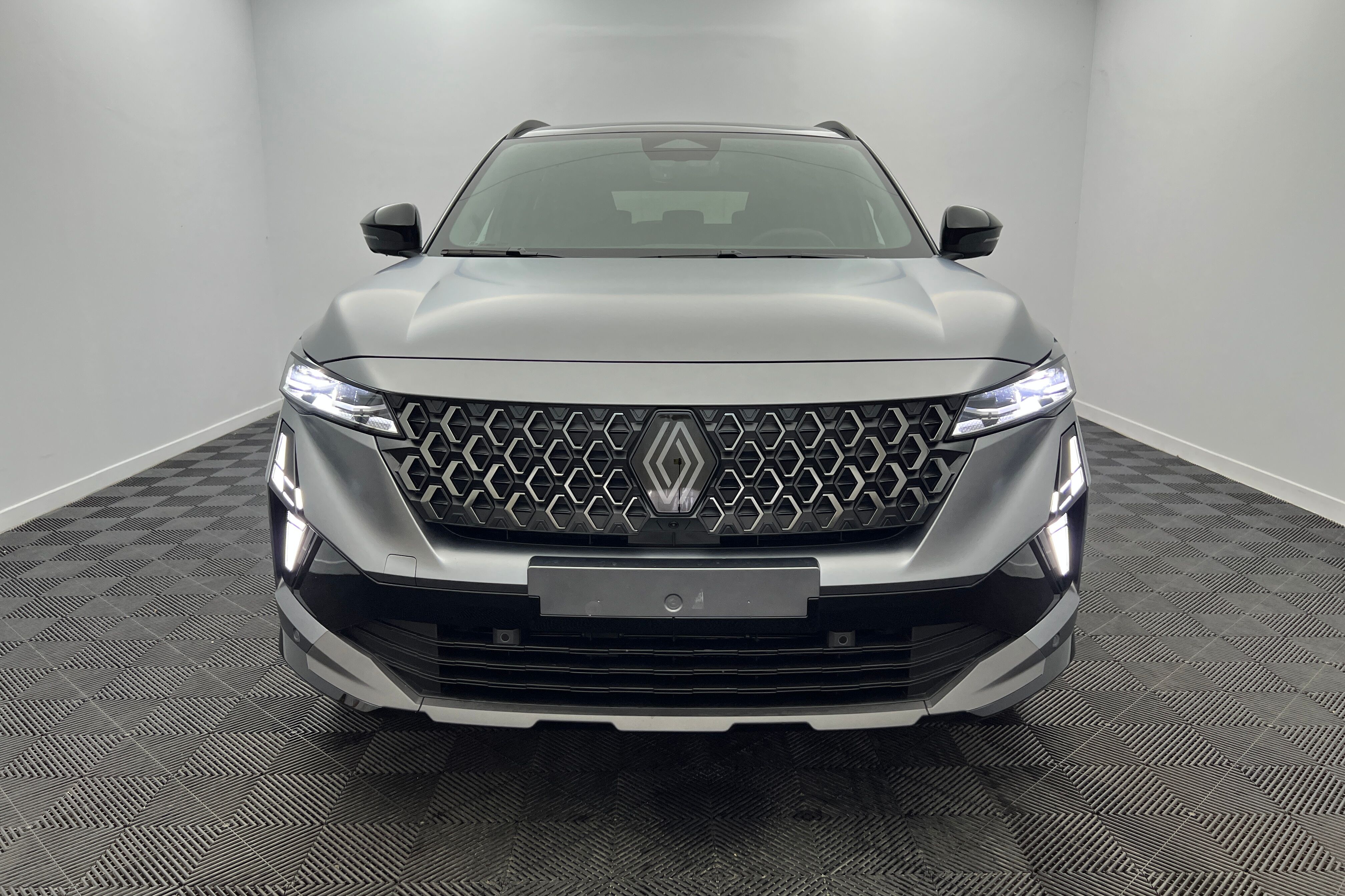 RENAULT Austral SUV Hybride — photo 2