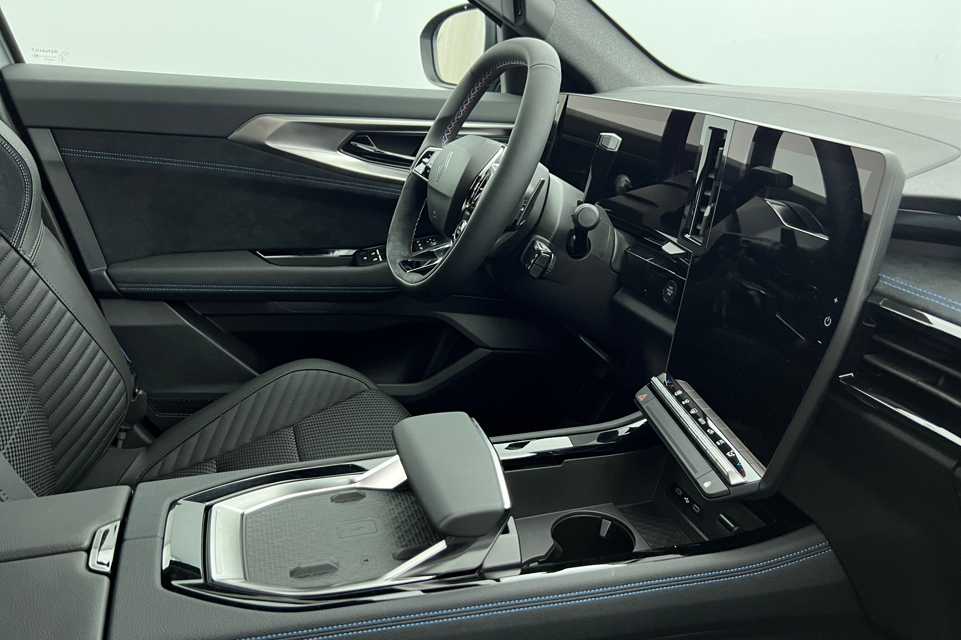 RENAULT Austral SUV Hybride — photo 6