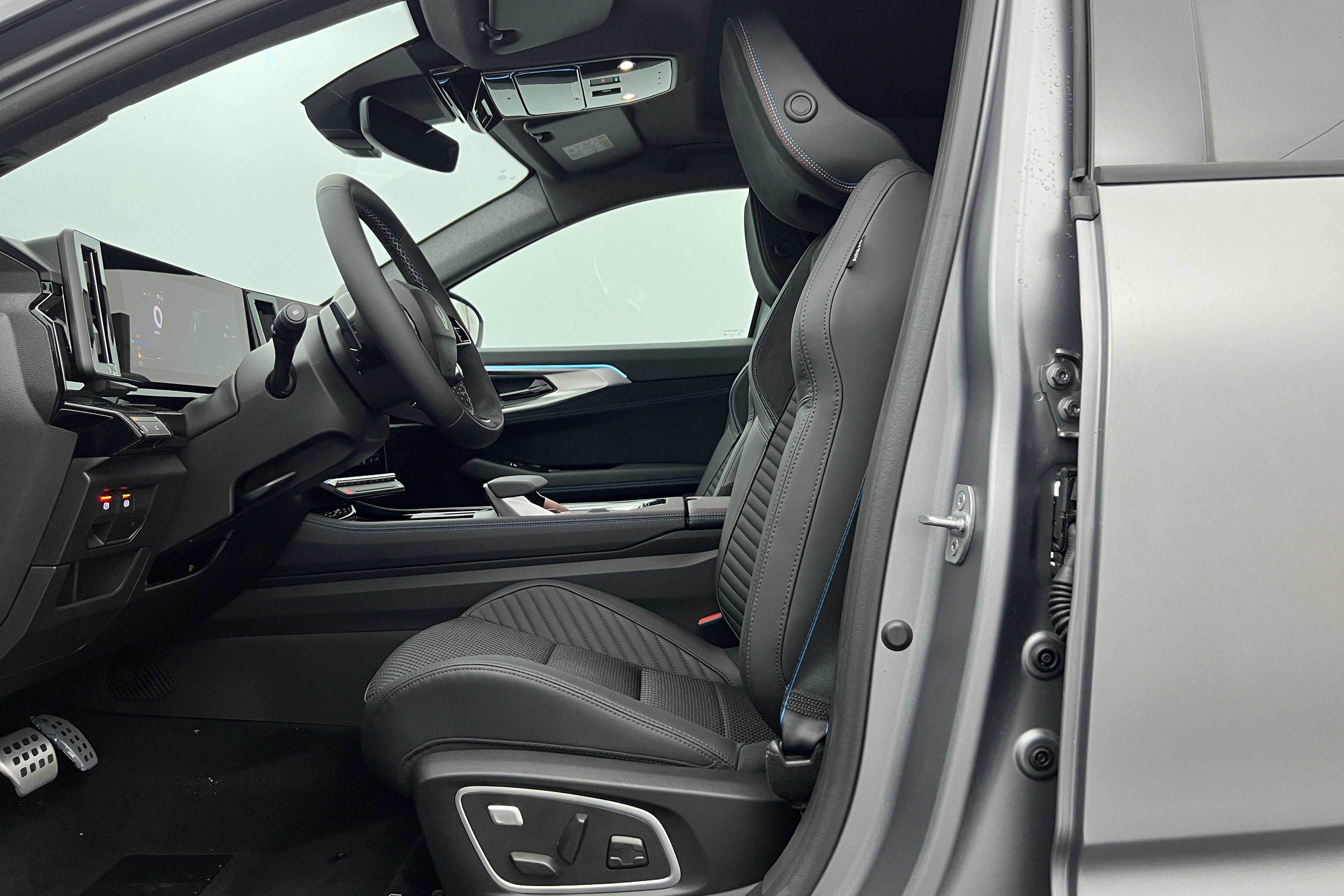 RENAULT Austral SUV Hybride — photo 12
