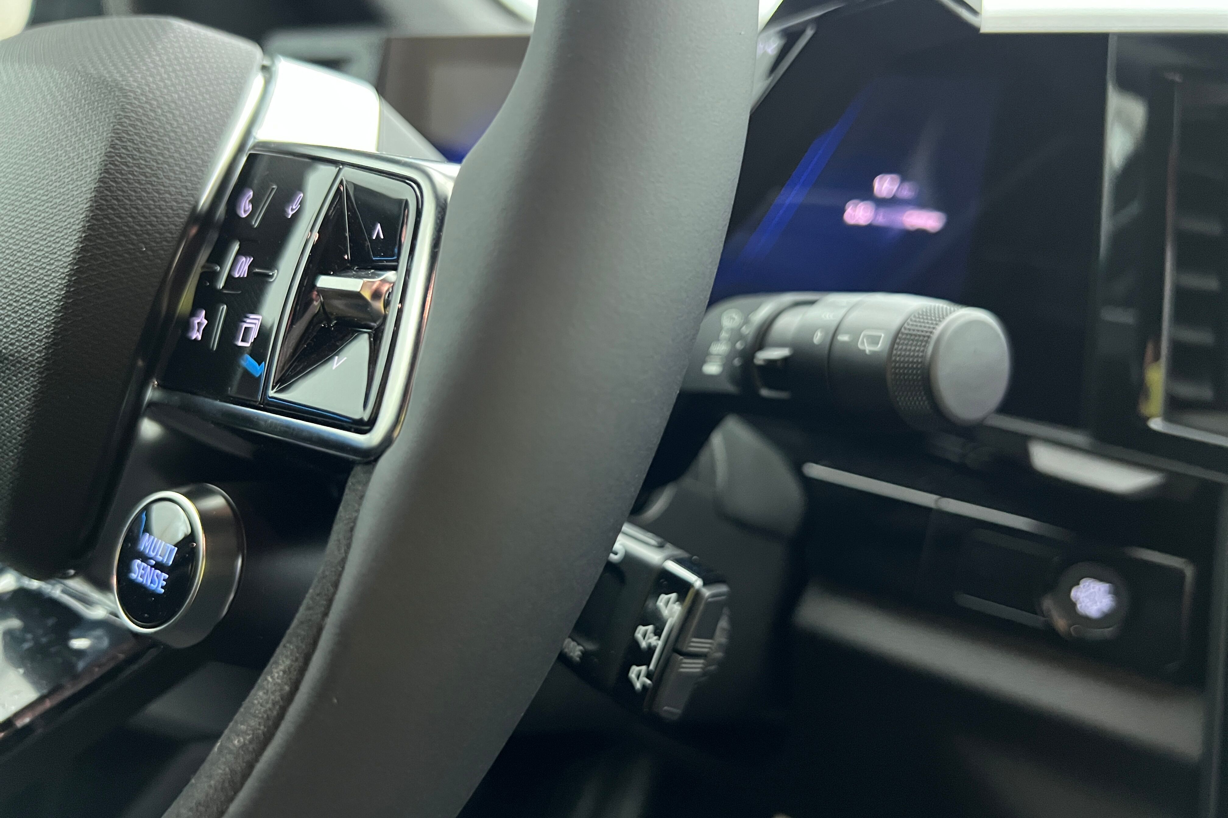 RENAULT Austral SUV Hybride — photo 17