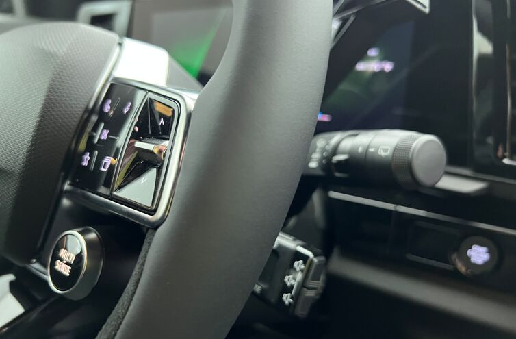 RENAULT Austral SUV Hybride Essence