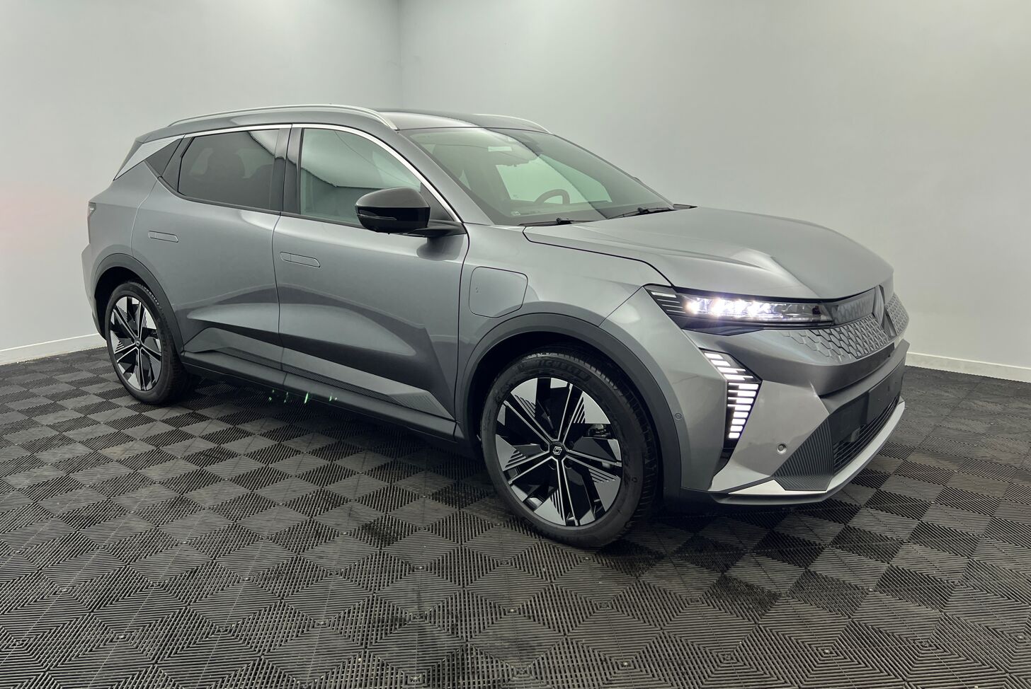 RENAULT Scenic E-Tech électrique SUV Electrique 