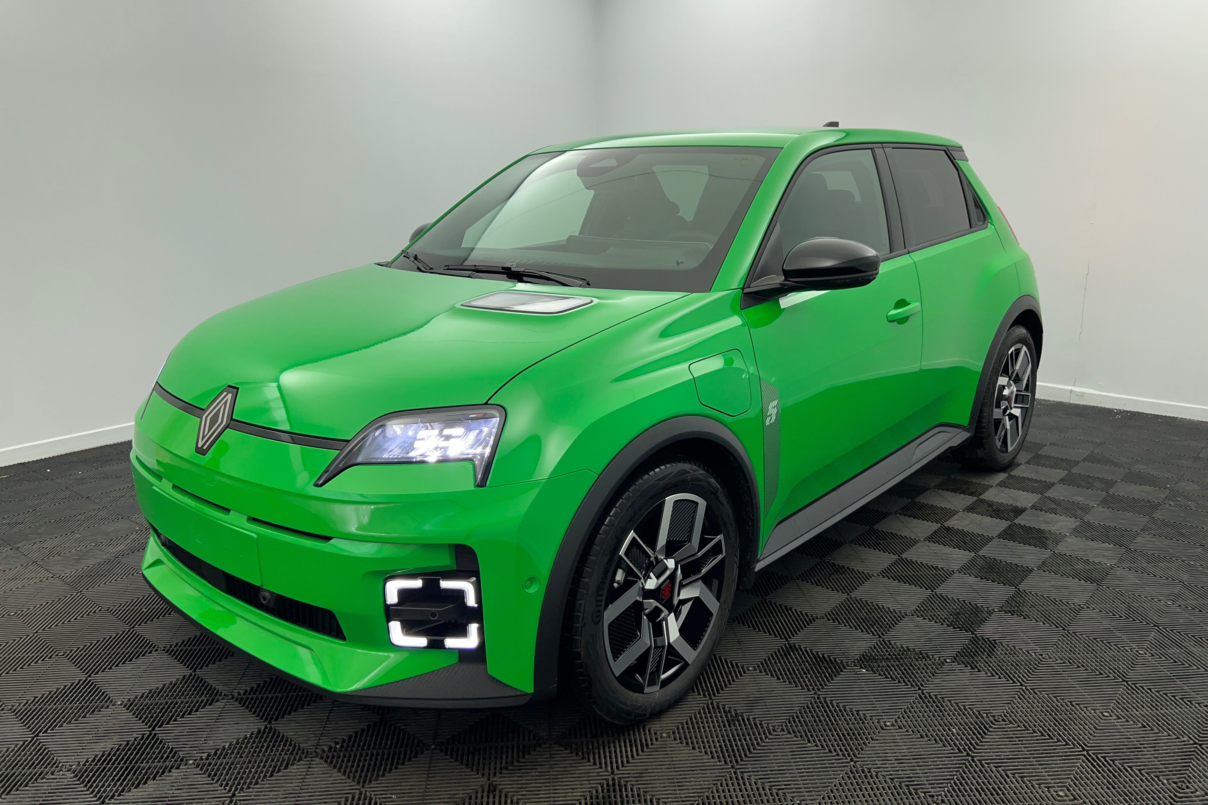 Renault R5