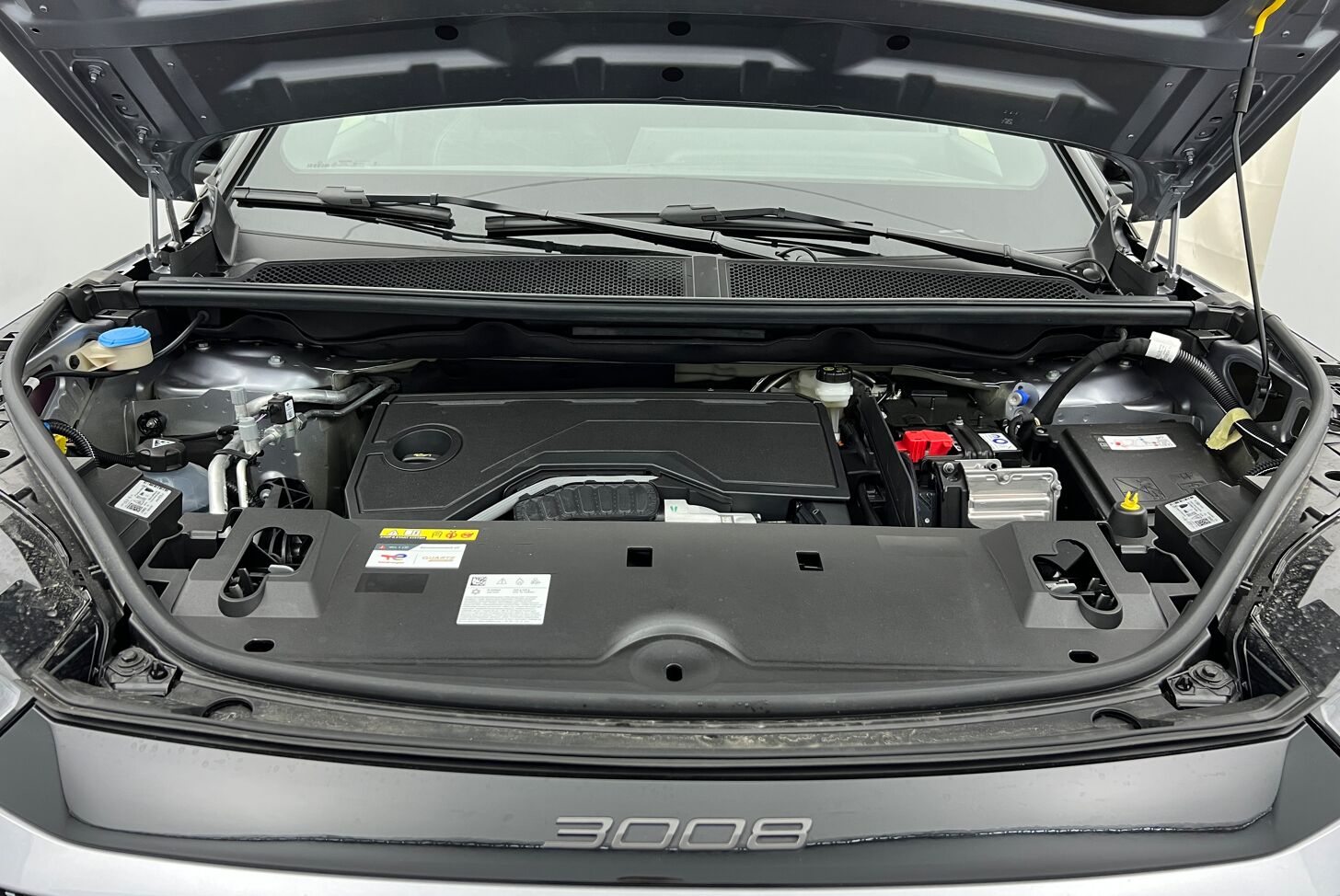 PEUGEOT 3008 SUV Hybride Essence