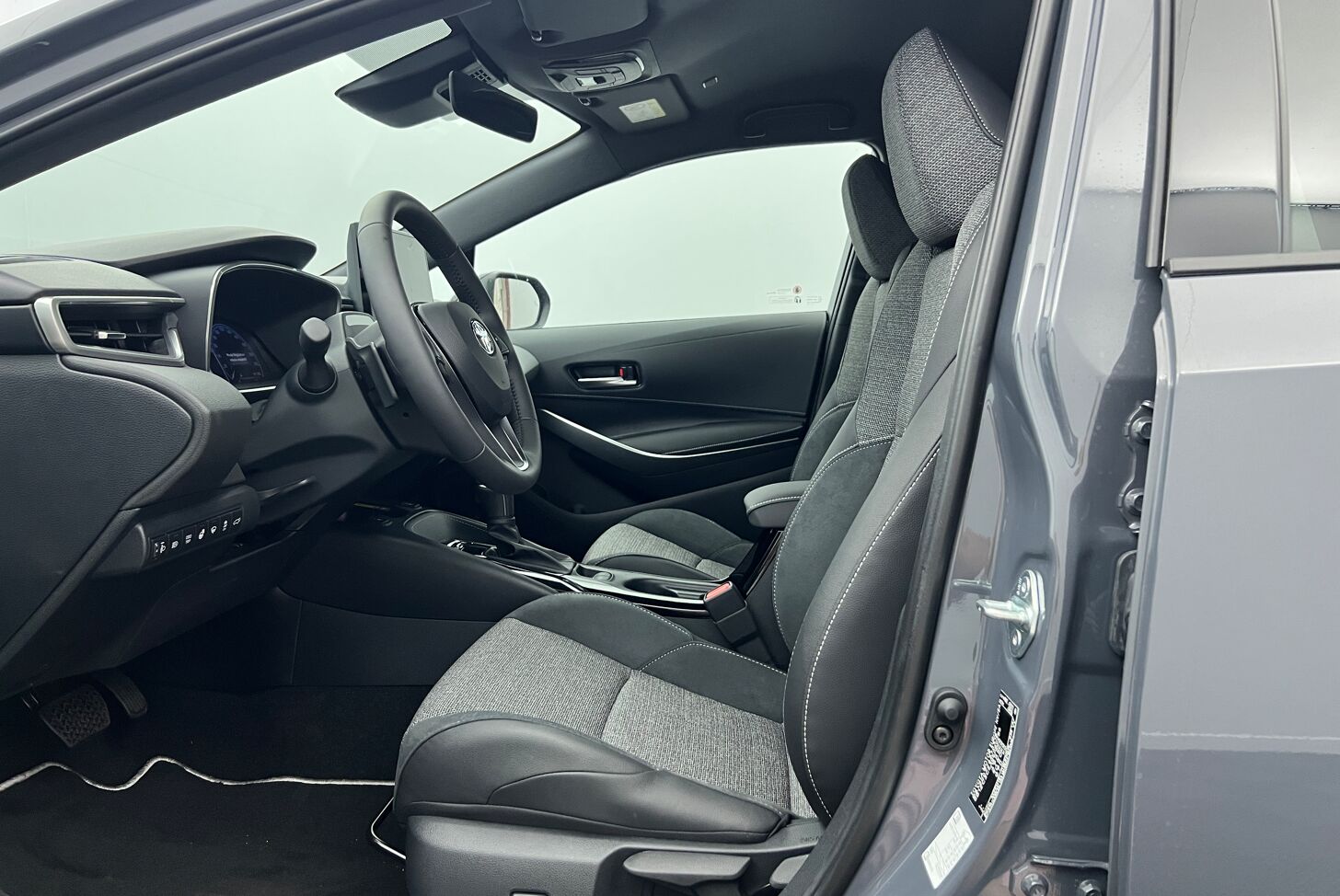 TOYOTA Corolla Touring Sports Break Hybride Essence