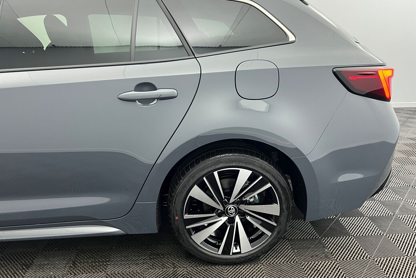 TOYOTA Corolla Touring Sports Break Hybride Essence