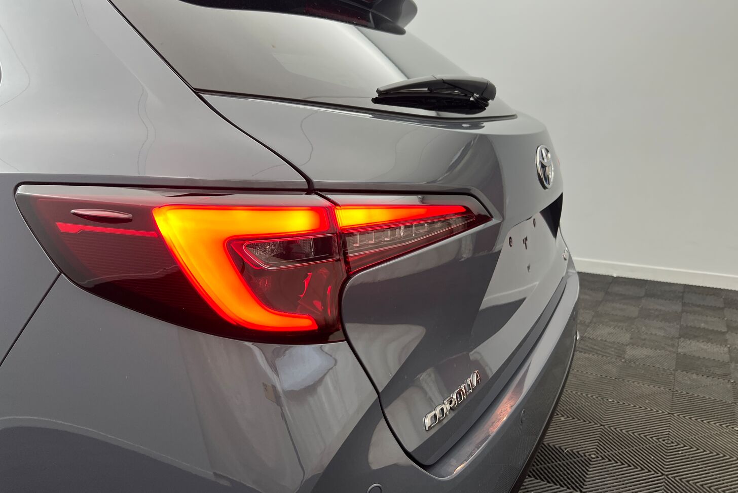 TOYOTA Corolla Touring Sports Break Hybride Essence