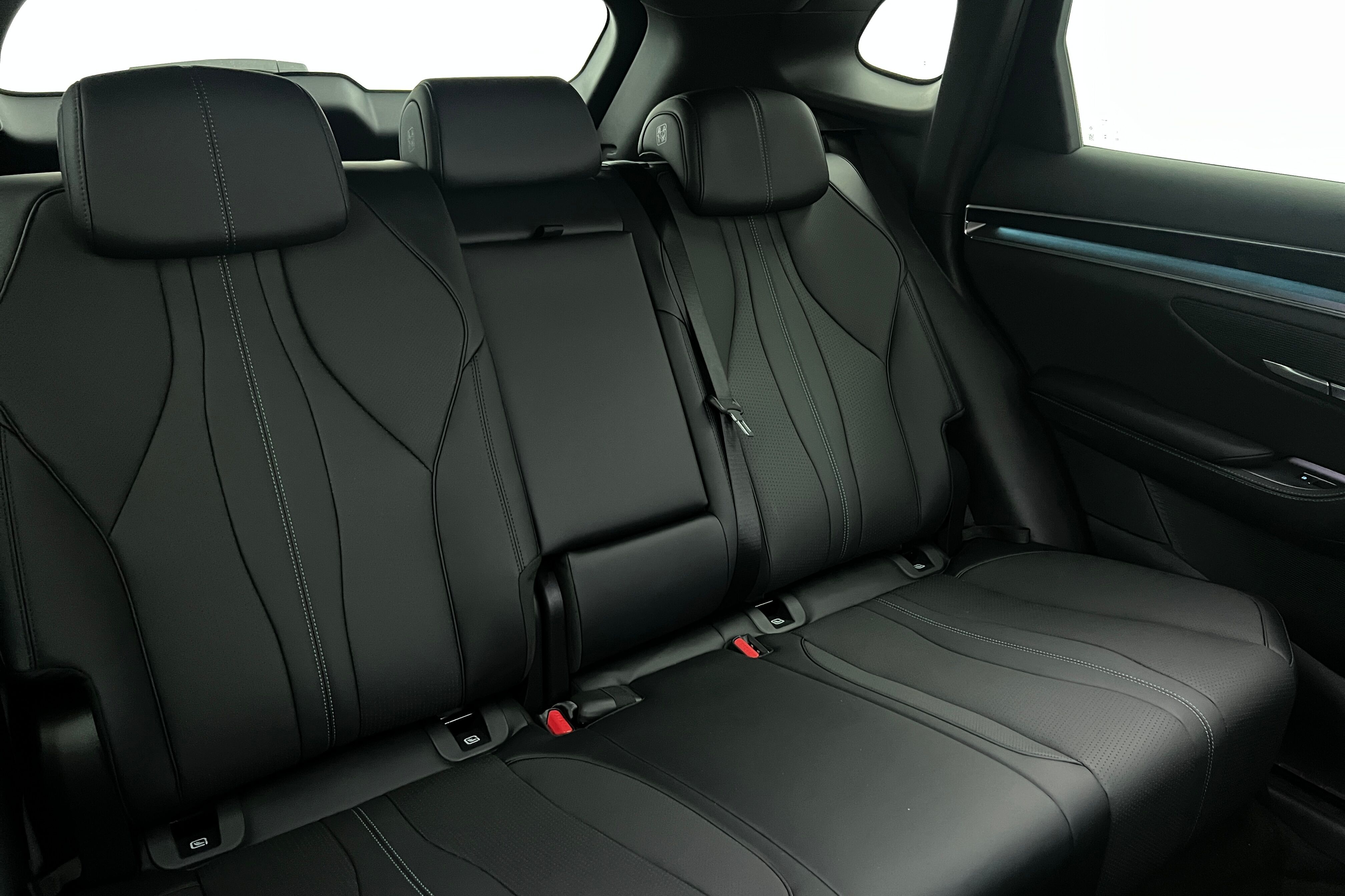 BYD SEAL U SUV Hybride rechargeable — photo 14