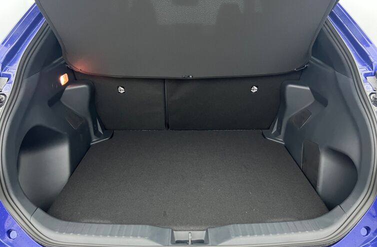 TOYOTA Yaris Cross SUV Hybride Essence