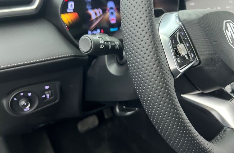 MG ZS Hybrid+ SUV Hybride Essence