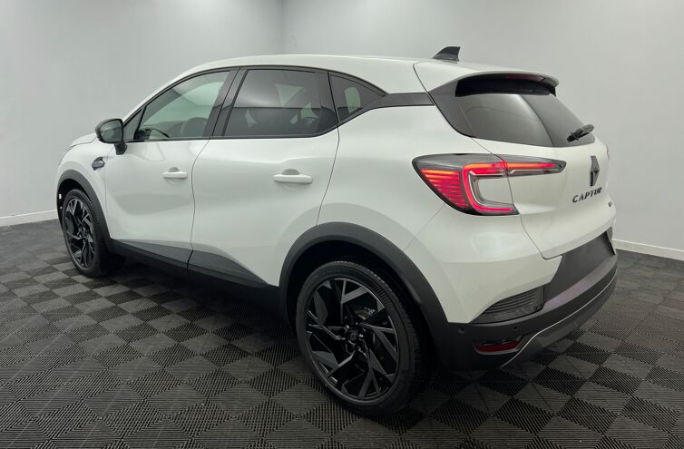 RENAULT Captur SUV Hybride Essence