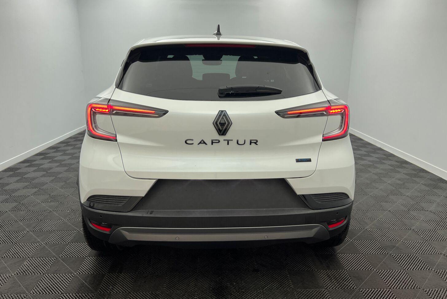 RENAULT Captur SUV Hybride Essence