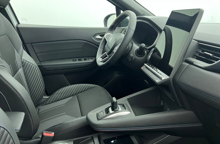 RENAULT Captur SUV Hybride Essence