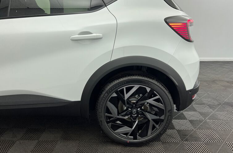 RENAULT Captur SUV Hybride Essence