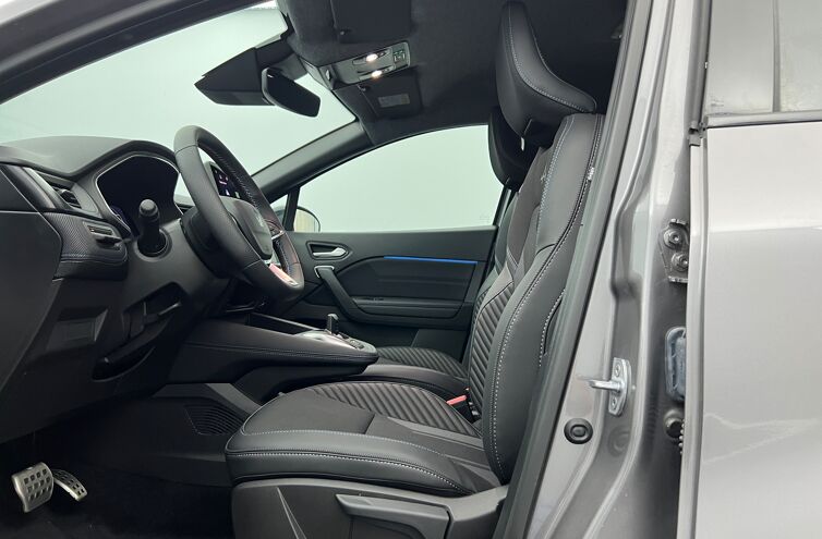 RENAULT Captur SUV Hybride Essence