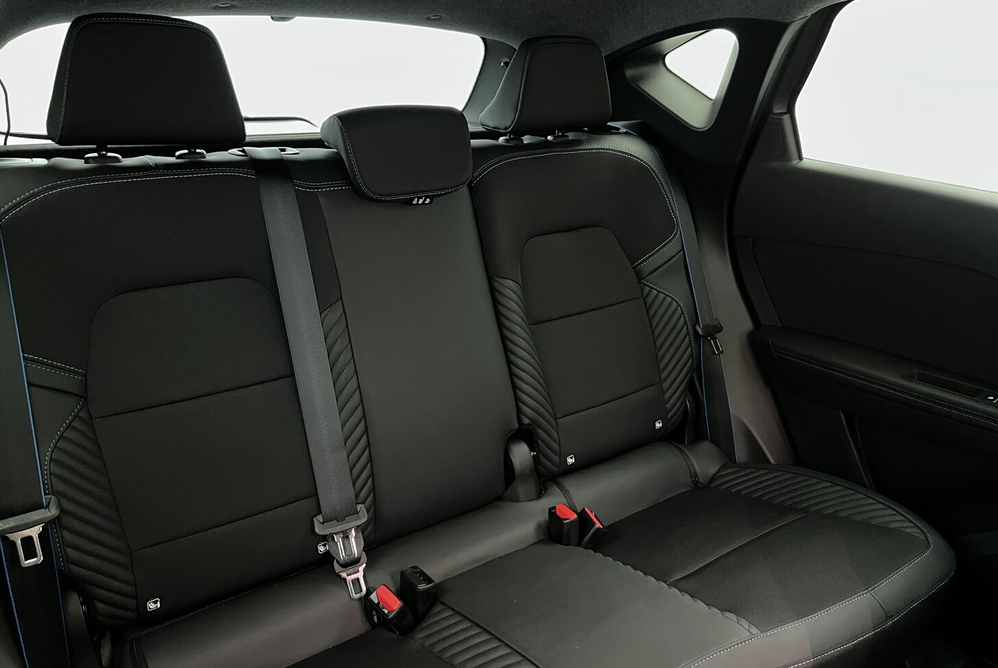 RENAULT Captur SUV Hybride Essence