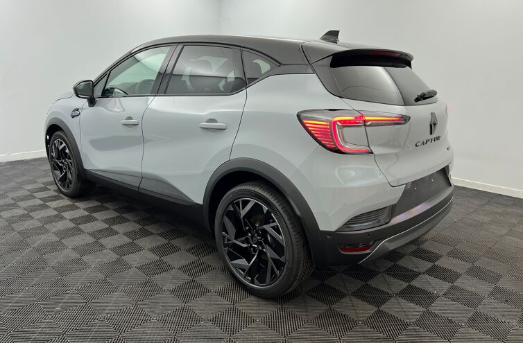 RENAULT Captur SUV Hybride Essence