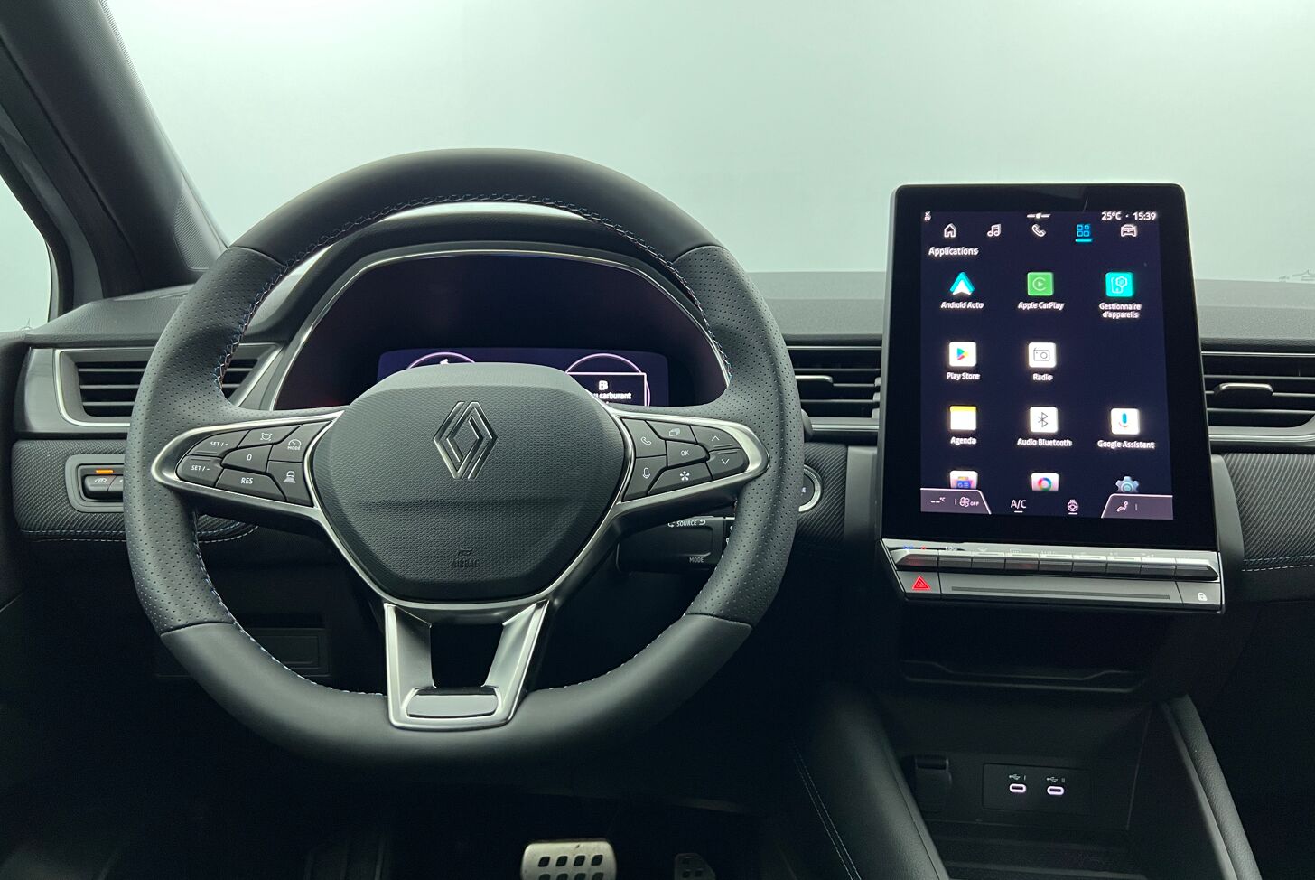 RENAULT Captur SUV Hybride Essence