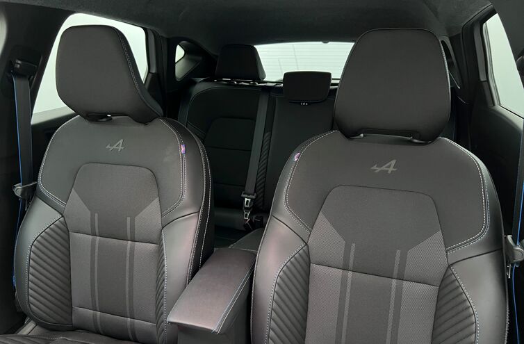 RENAULT Captur SUV Hybride Essence