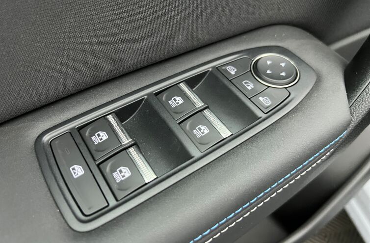 RENAULT Captur SUV Hybride Essence