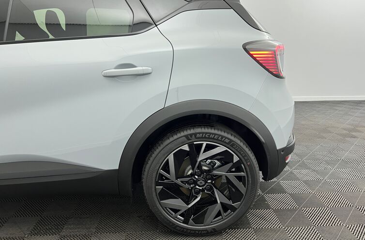 RENAULT Captur SUV Hybride Essence