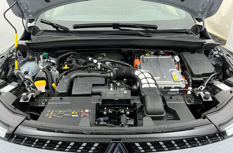 RENAULT Captur SUV Hybride Essence