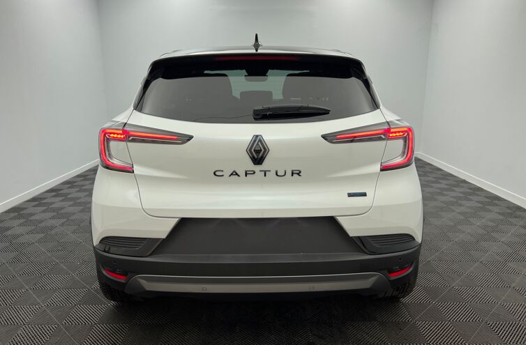 RENAULT Captur SUV Hybride Essence
