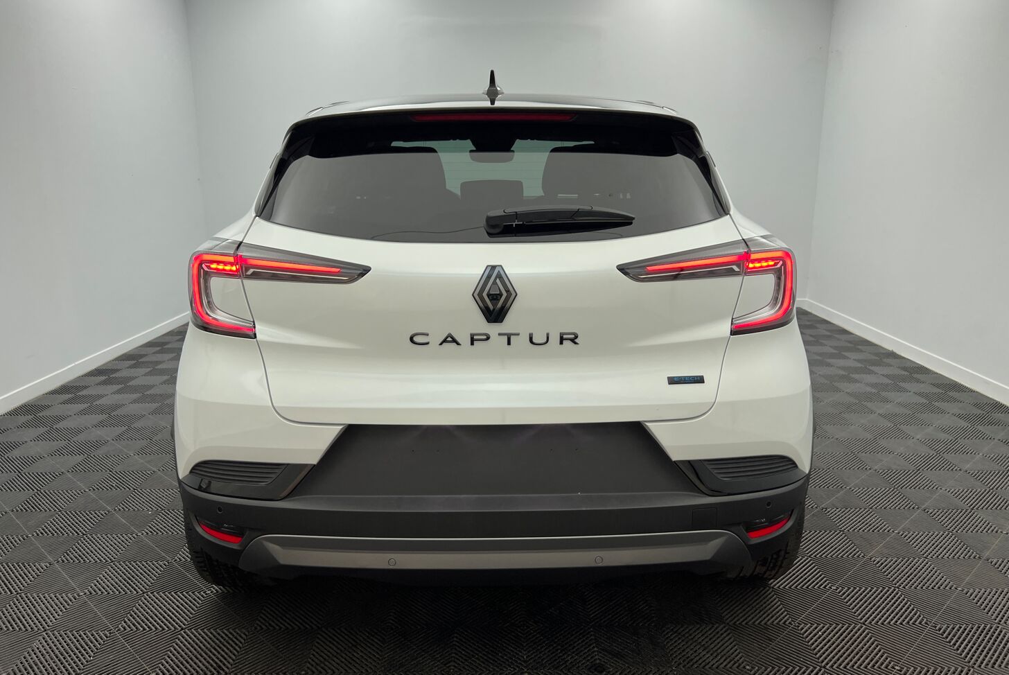 RENAULT Captur SUV Hybride Essence