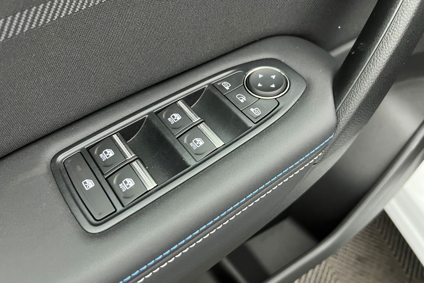 RENAULT Captur SUV Hybride Essence