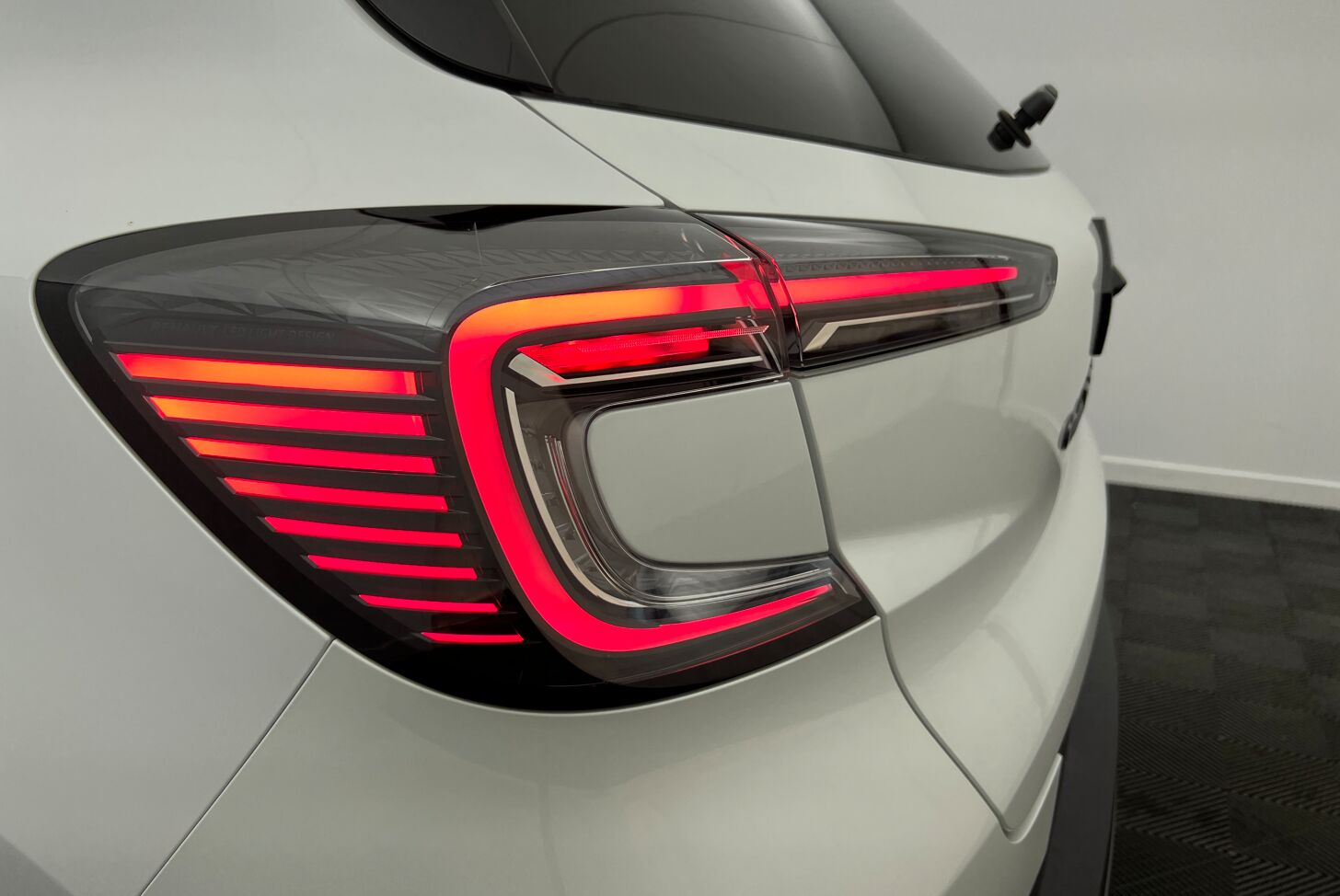 RENAULT Captur SUV Hybride Essence