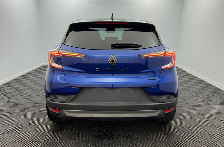 RENAULT Captur SUV Hybride Essence