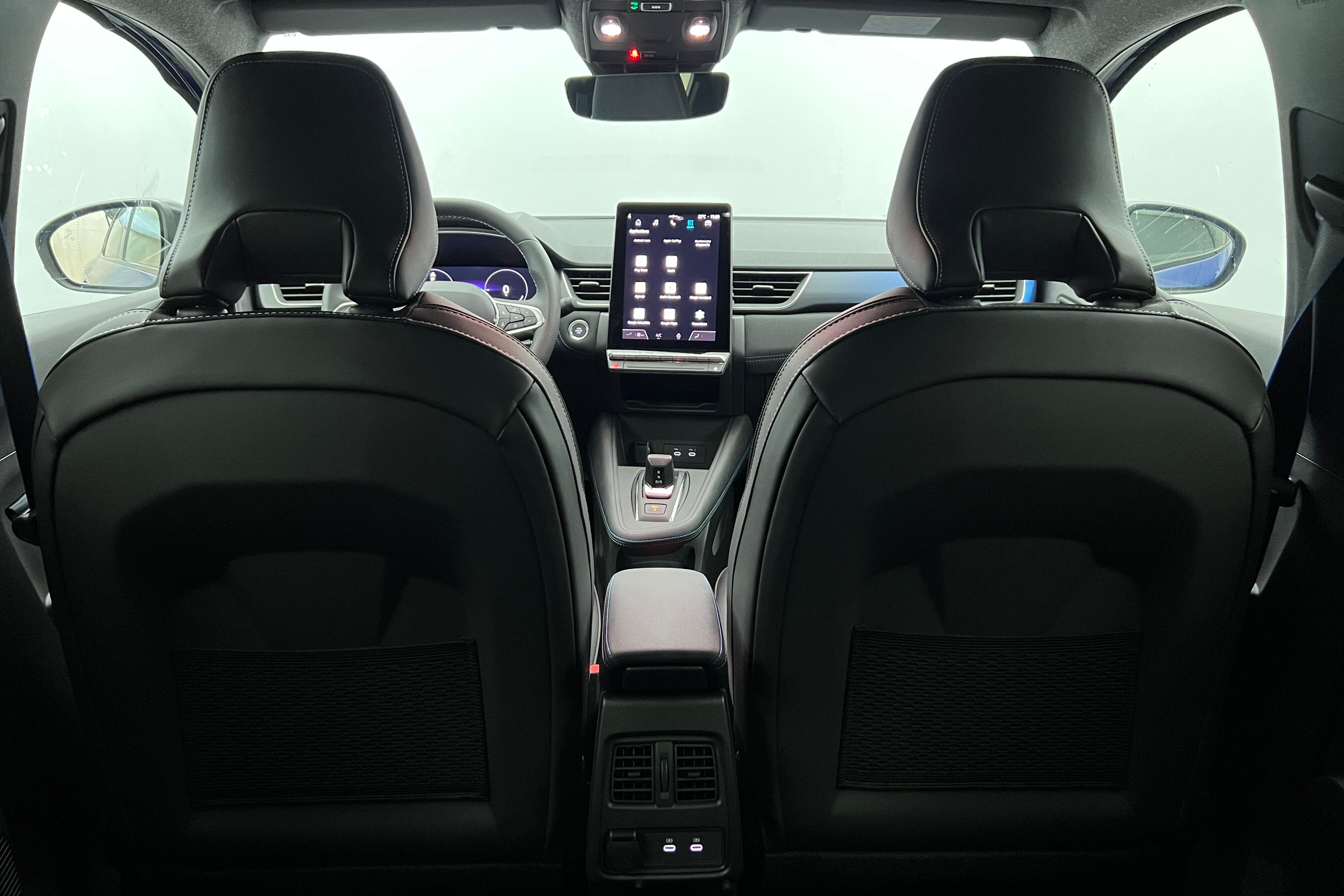 RENAULT Captur SUV Hybride — photo 10
