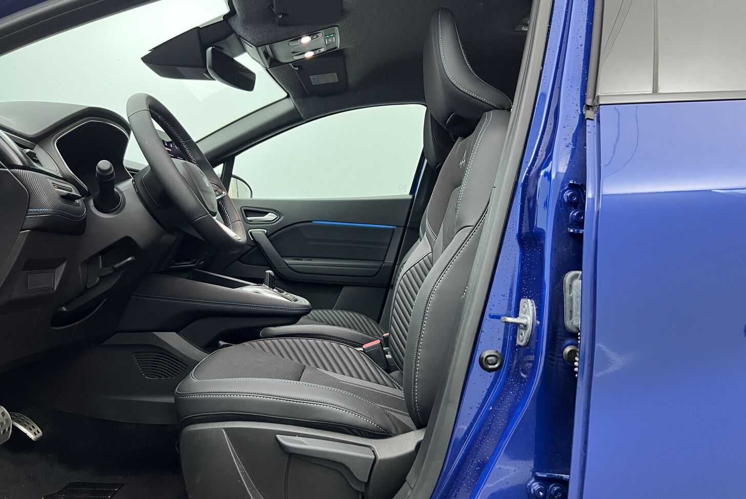 RENAULT Captur SUV Hybride Essence