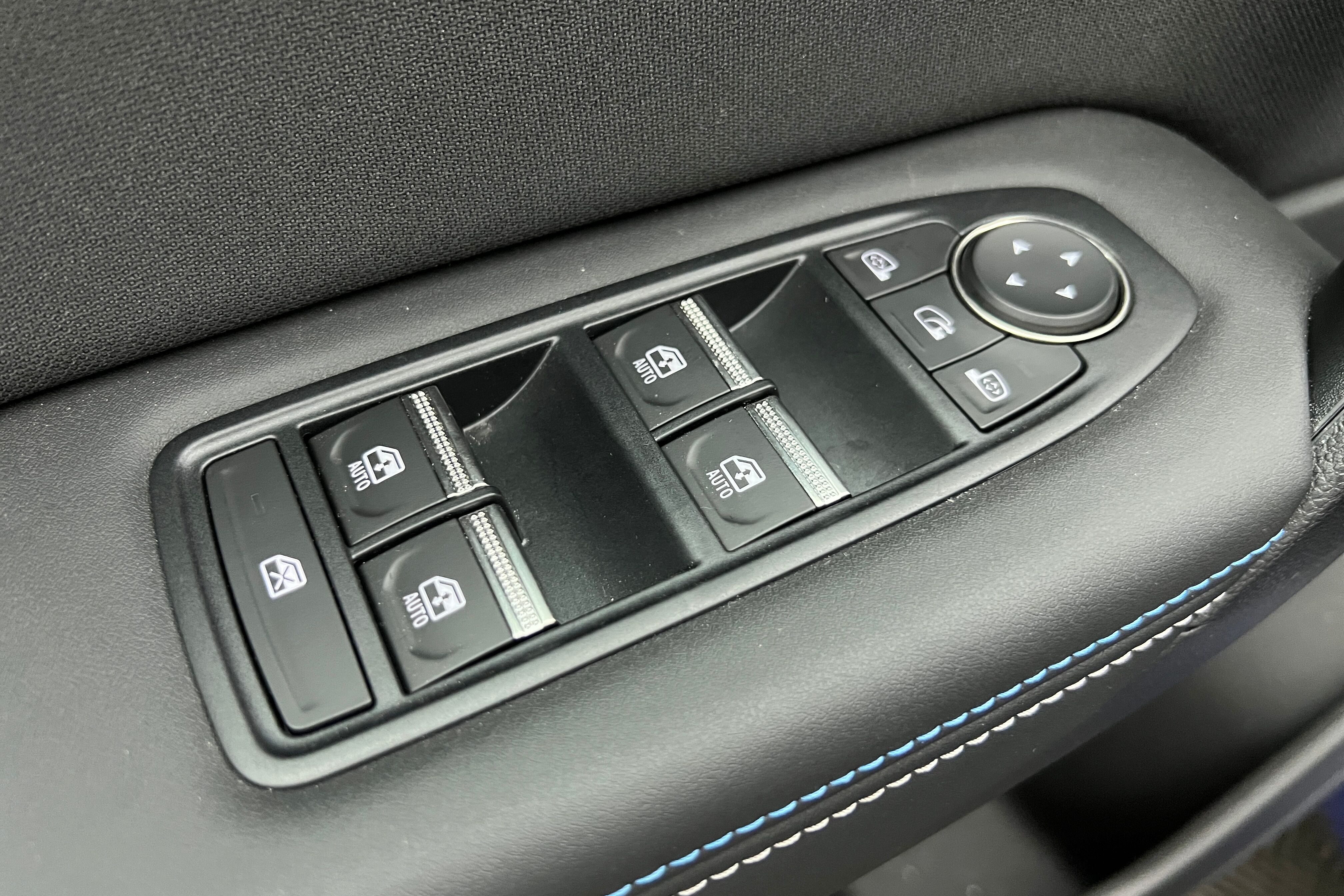 RENAULT Captur SUV Hybride — photo 15
