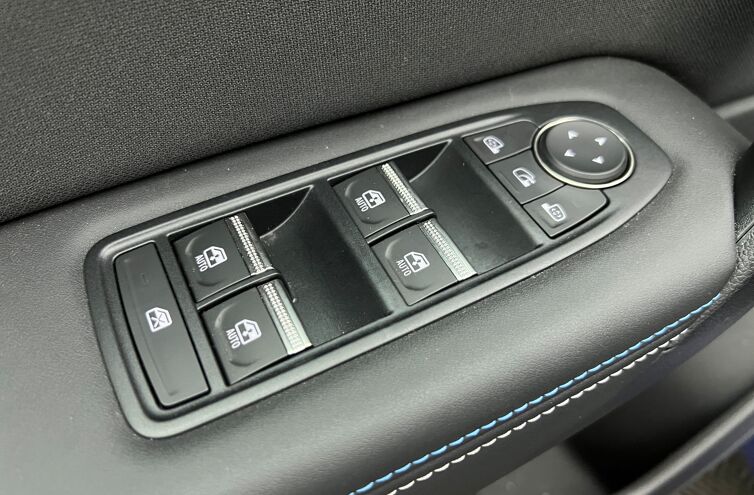 RENAULT Captur SUV Hybride Essence