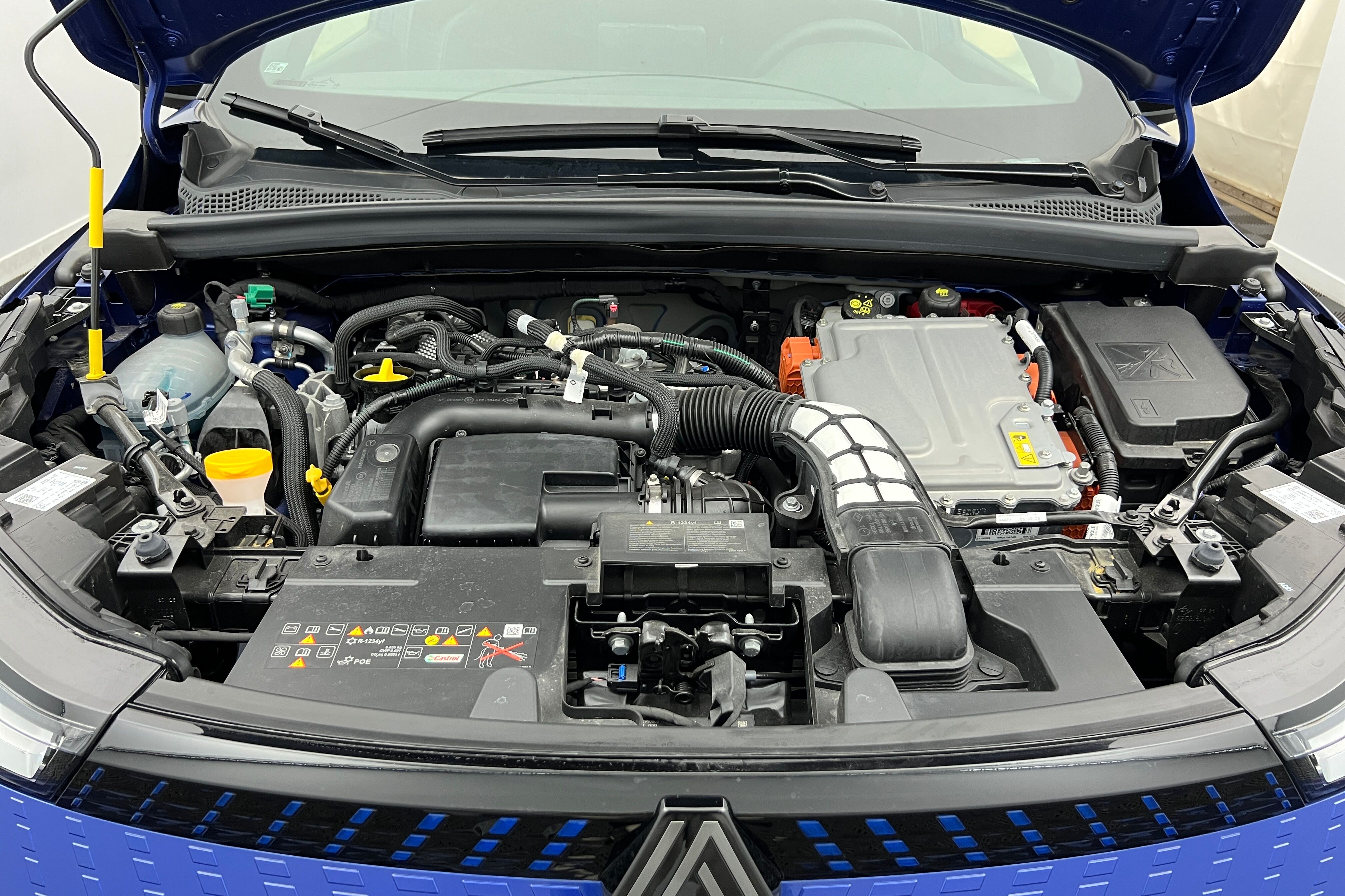 RENAULT Captur SUV Hybride — photo 22