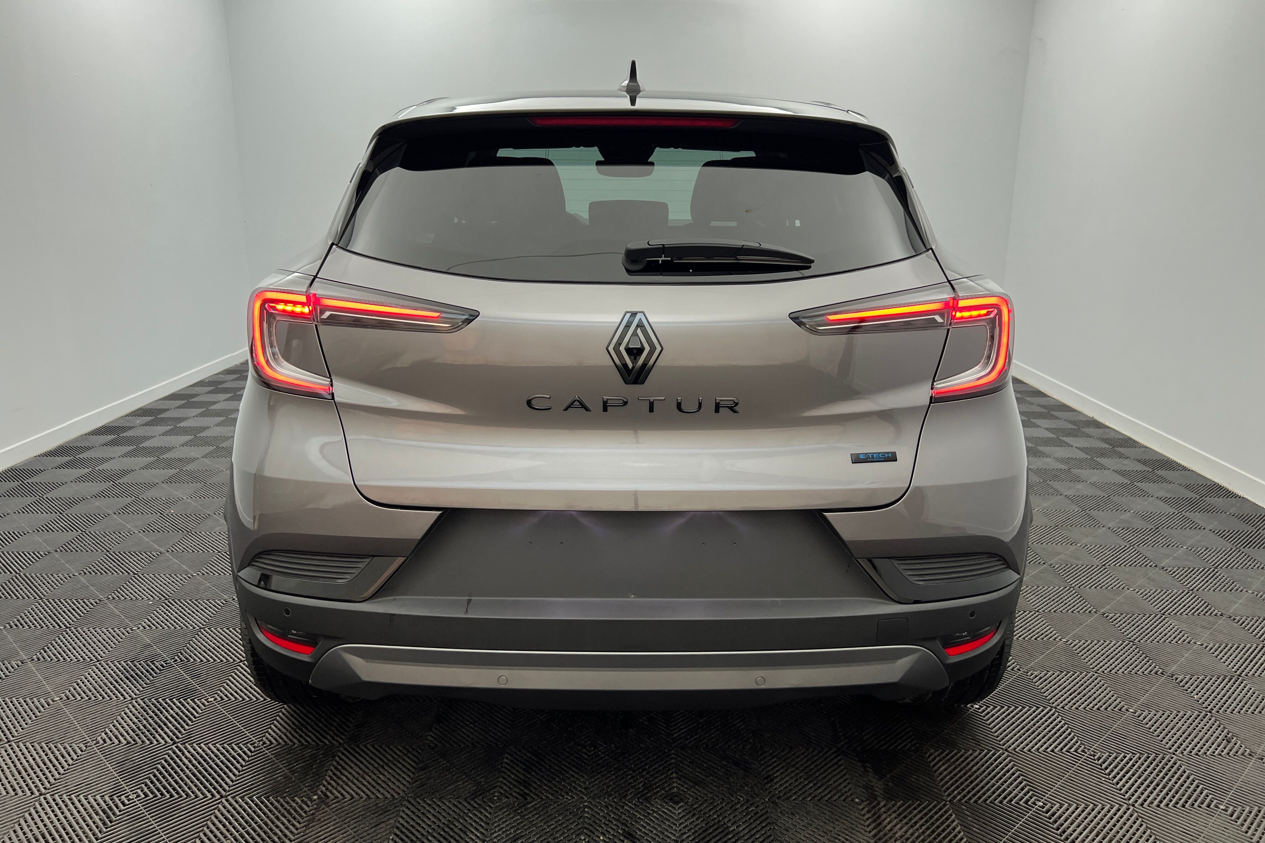 RENAULT Captur SUV Hybride — photo 5