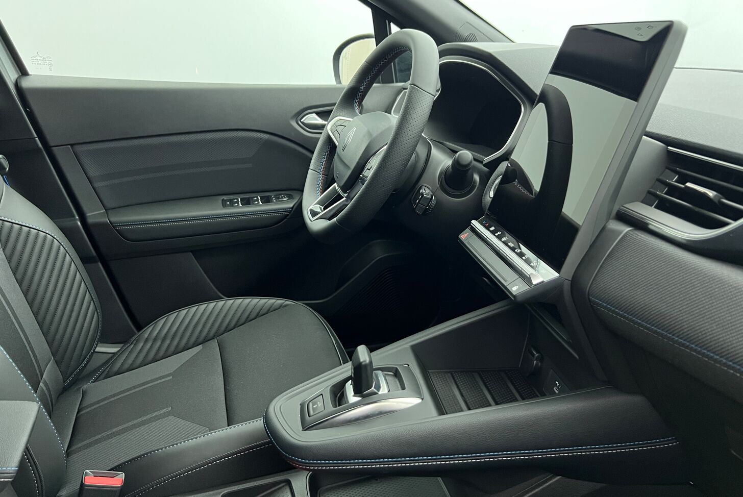 RENAULT Captur SUV Hybride Essence