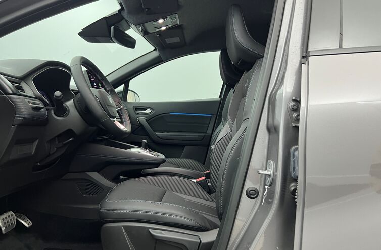 RENAULT Captur SUV Hybride Essence