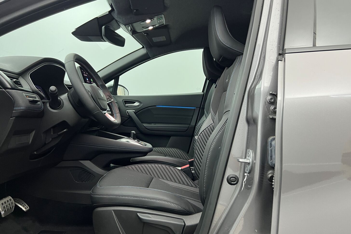 RENAULT Captur SUV Hybride Essence