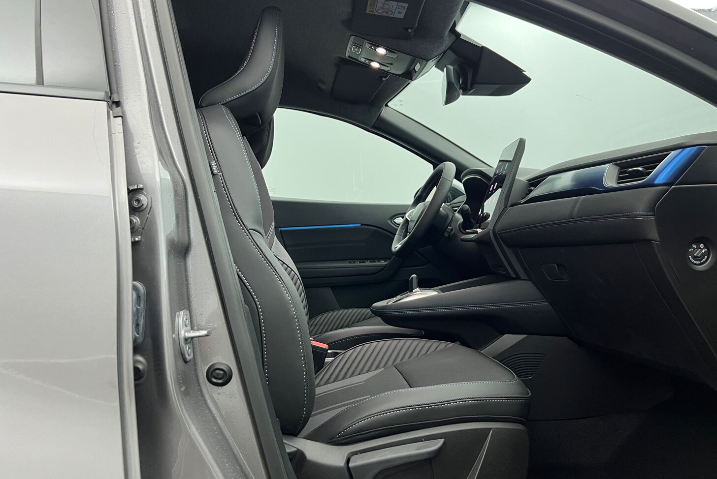 RENAULT Captur SUV Hybride Essence