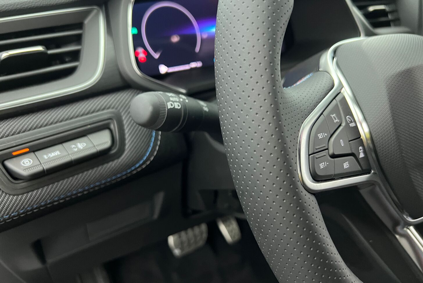 RENAULT Captur SUV Hybride Essence