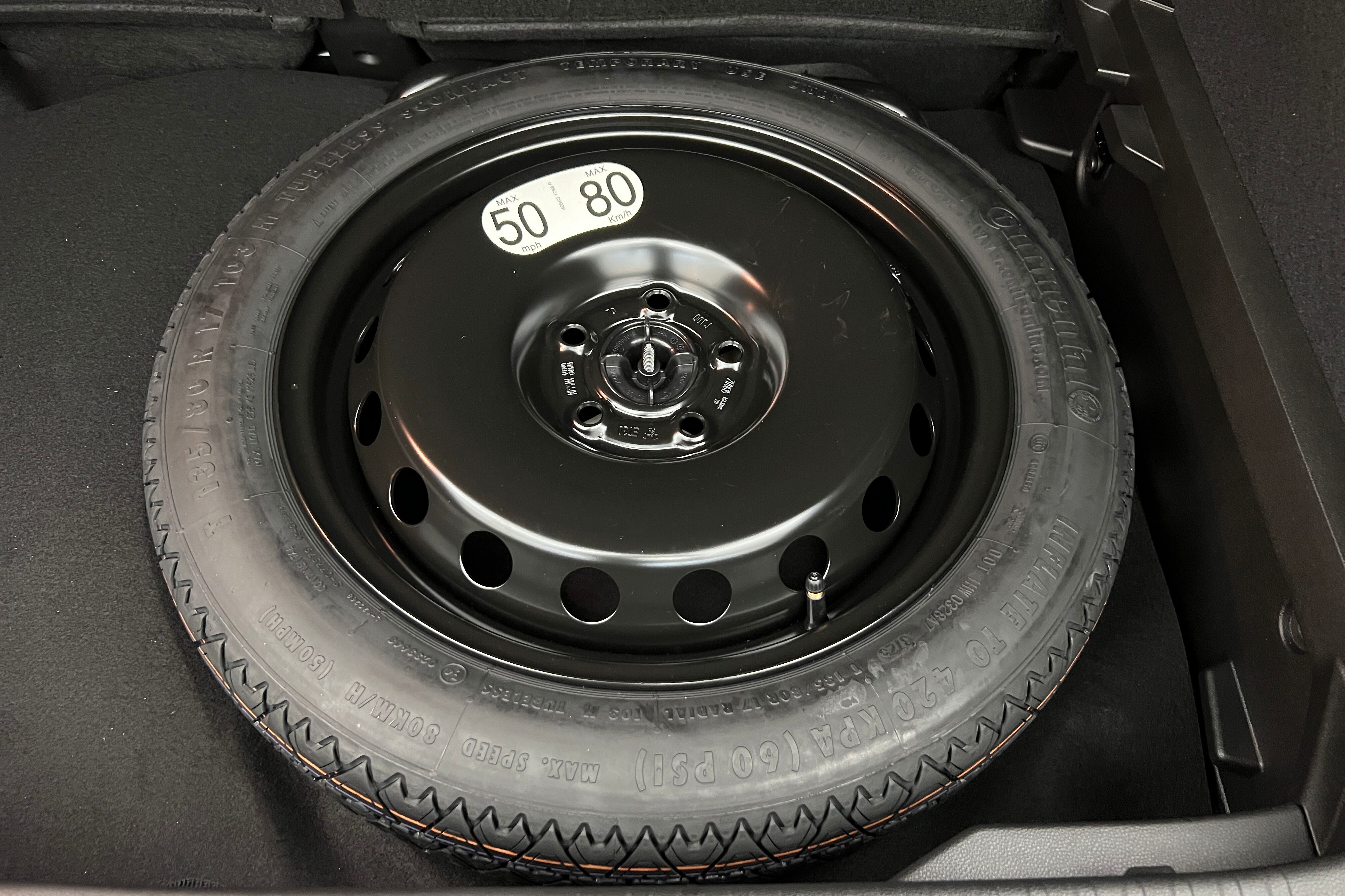 RENAULT Captur SUV Hybride — photo 21