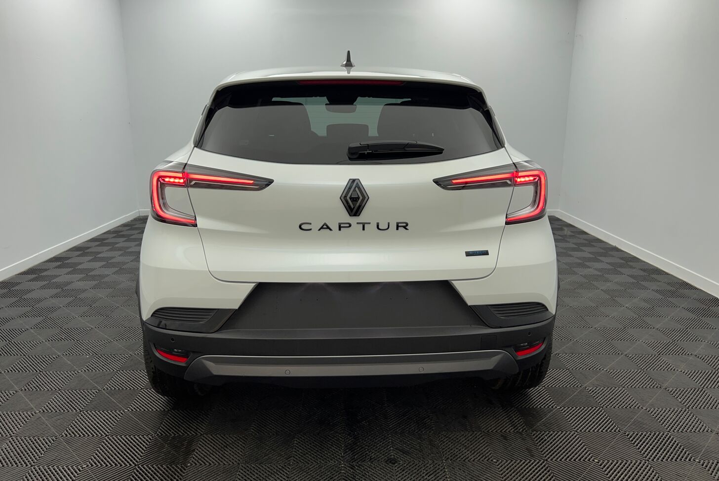 RENAULT Captur SUV Hybride Essence