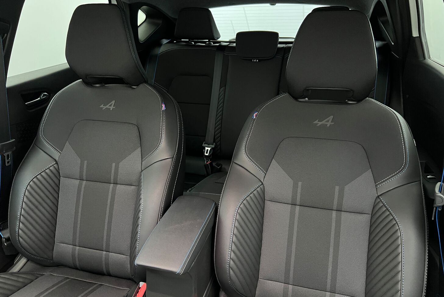 RENAULT Captur SUV Hybride Essence