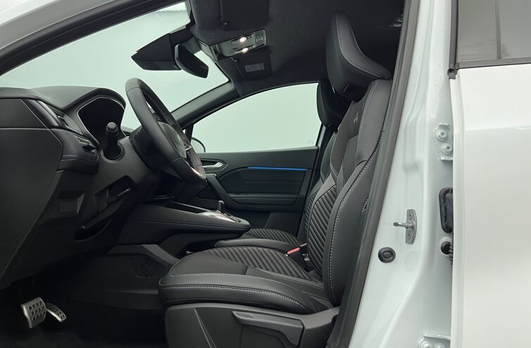 RENAULT Captur SUV Hybride Essence