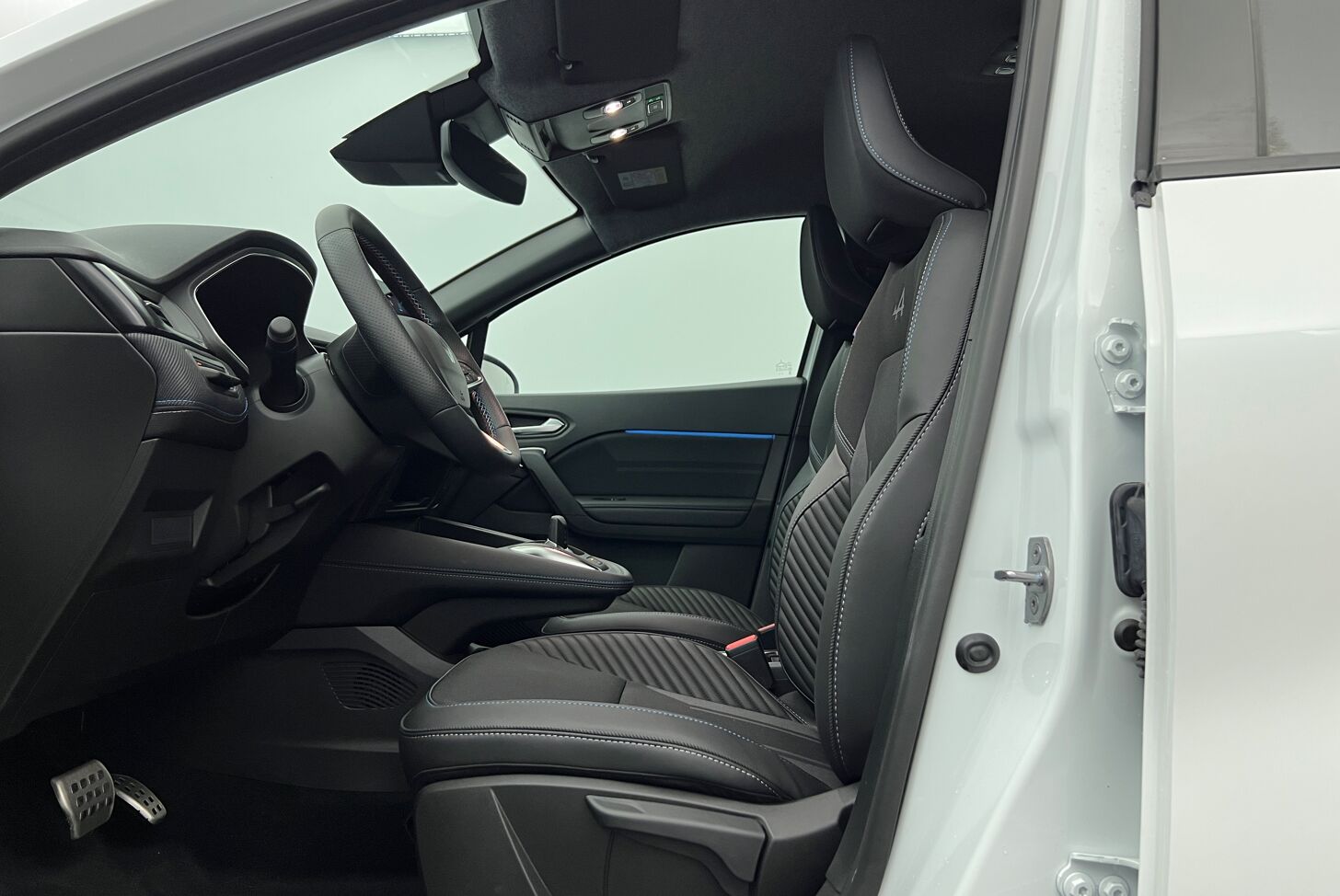 RENAULT Captur SUV Hybride Essence