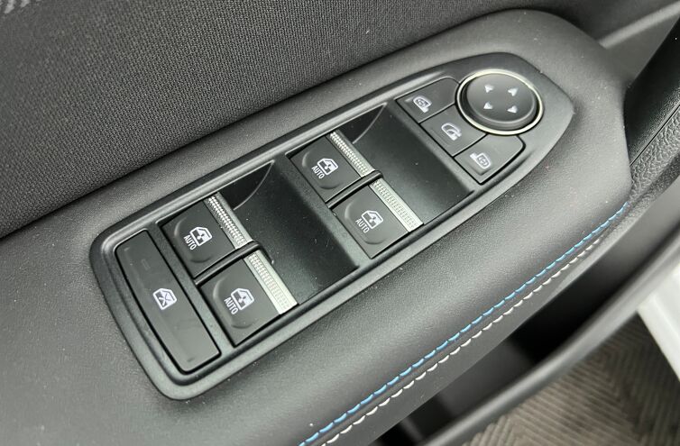 RENAULT Captur SUV Hybride Essence